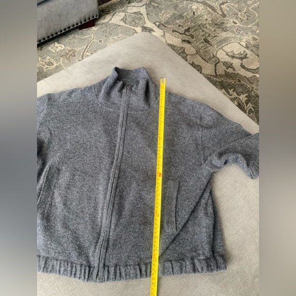 Lord & Taylor 100% Cashmere sweater size XL - Picture 8 of 8